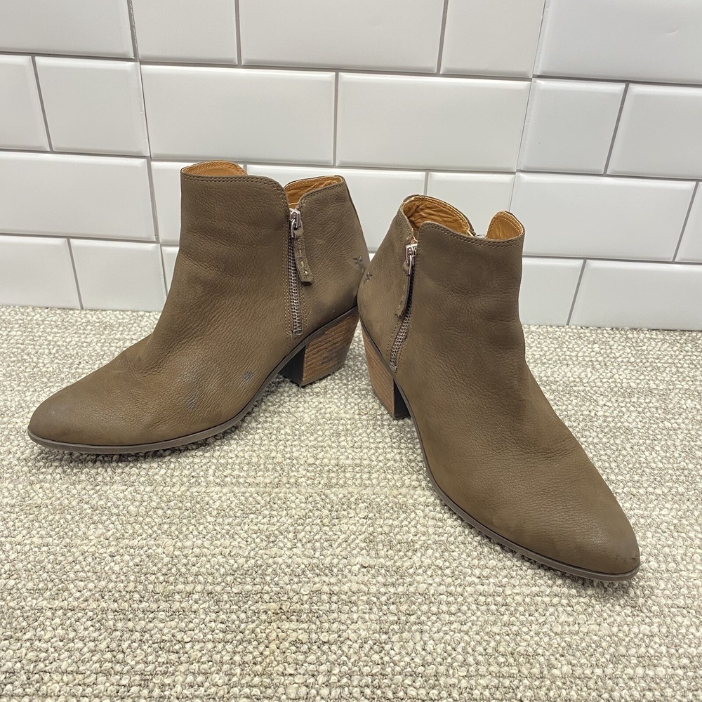 Frye Boots Suede Women's Sz 10 Medium Brown Ankle Small Heel Pretty Casual S4